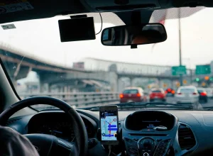 pgr-e-contra-vinculo-trabalhista-entre-motoristas-e-aplicativos