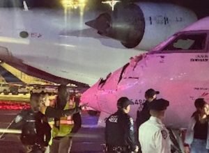 dois-avioes-da-delta-air-lines-colidem-em-pista-de-aeroporto-nos-eua