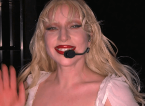lady-gaga-confessa-emocao-com-publico-do-rio:-“achei-que-ia-desmaiar”