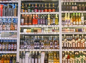 policiais-descobrem-laboratorio-de-falsificacao-de-bebidas-no-df