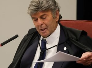 fux-pede-vista-e-suspende-julgamento-de-recurso-de-moro-no-stf