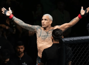 charles-do-bronx-finaliza-gamrot-e-leva-fas-a-loucura-no-ufc-rio