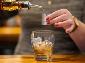 metanol:-estados-e-municipios-recebem-orientacoes-para-atendimentos