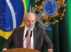 “fome-e-escolha-politica”,-diz-lula-em-artigo-publicado-no-exterior