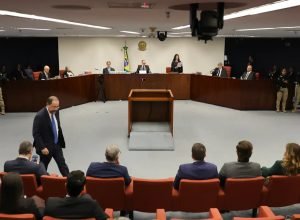 stf-comeca-a-julgar-hoje-sete-reus-do-nucleo-4-da-trama-golpista