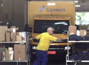 analise:-debate-sobre-privatizar-correios-e-interditado