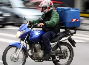 ibge:-brasil-tem-1,654-milhao-de-trabalhadores-por-app-e-plataformas,-25,4%-a-mais-em-2-anos