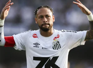 ‘lenda’-brasileira-arrasa-neymar:-“nao-serve-como-exemplo-para-ninguem”