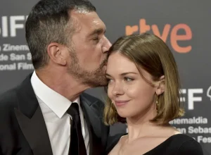 filha-de-antonio-banderas-se-casa-na-espanha-em-cerimonia-luxuosa