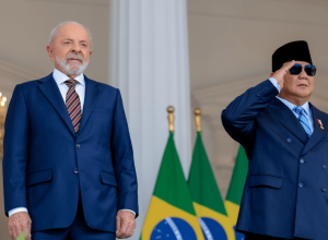 lula-e-recebido-no-palacio-merdeka-para-reuniao-com-presidente-da-indonesia