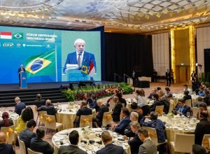 lula-defende-uso-de-moedas-locais-para-comercio-brasil-indonesia