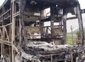 incendio-em-acidente-de-onibus-deixa-20-mortos-india,-diz-midia-local