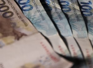 inflacao-desacelera-em-outubro;-alimentos-caem-pelo-5o-mes