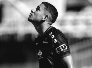 jogador-de-20-anos-morre-apos-colidir-contra-uma-vaca-no-piaui