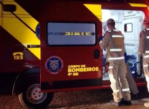 motorista-bate-siena-contra-muro-no-acesso-secundario-de-ivaipora