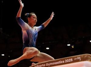 chinesa-recebe-nota-zero-e-chora-na-final-do-mundial-de-ginastica;-video
