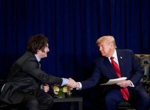 trump-parabeniza-milei-por-vitoria-em-eleicoes-legislativas-na-argentina