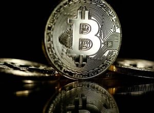 bitcoin-tem-alta-de-mais-de-1%-com-potencial-alivio-em-tensoes-comerciais