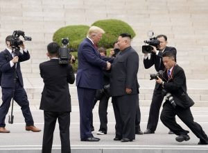 trump-faz-novo-aceno-a-kim-jong-un-e-diz-que-quer-conversar-com-ditador