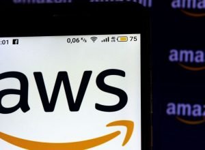 acao-da-amazon-dispara-com-boom-da-ia-impulsionando-crescimento-da-aws