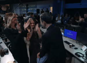 ticiane-pinheiro-e-filhas-aparecem-na-globo-em-chegada-de-tralli-ao-“jn”