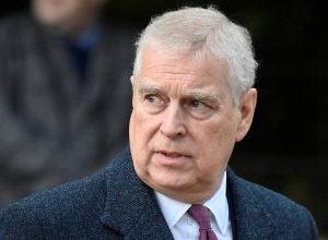 trump-diz-sentar-pena-da-familia-real-britanica-no-caso-andrew-epstein