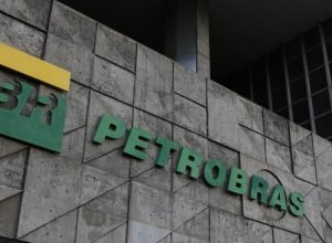 petrobras-aprova-plano-de-demissao-voluntaria-para-ate-1,1-mil-pessoas