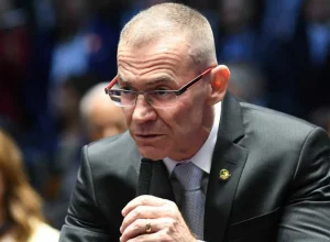 senador-fabiano-contarato-vai-presidir-cpi-do-crime-organizado