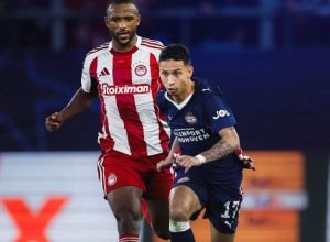 psv-marca-nos-acrescimos,-e-empata-com-o-olympiacos-pela-champions