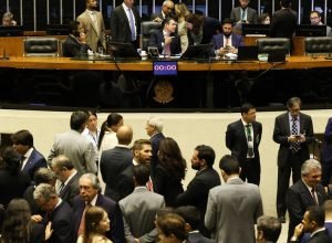 camara-aprova-ampliacao-gradual-da-licenca-paternidade