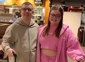 influencer-tem-viagem-dos-sonhos-cancelada-apos-expor-passagens-online