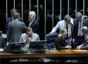 lula-deve-sancionar-isencao-do-ir-ate-dia-11,-diz-gleisi