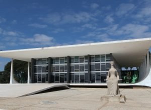 gdf-pede-a-moraes-laudo-medico-de-bolsonaro-antes-de-eventual-prisao