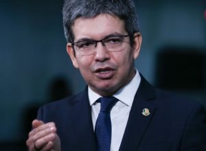 rotular-faccoes-como-terroristas-nao-combate-crime,-diz-randolfe