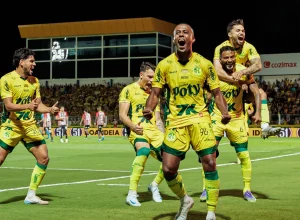 tecnico-trocou-mirassol-pela-serie-b-apos-subir-e-fica-perto-de-novo-acesso