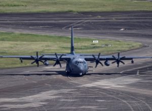 infografico:-conheca-o-‘tanque-voador’-que-os-eua-usam-no-caribe