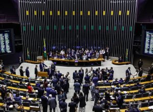 o-golpe-do-voto-distrital-misto