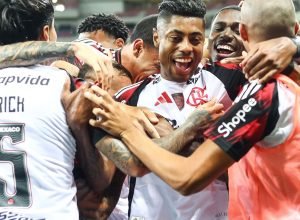 flamengo-goleia-sport-e-assume-lideranca;-santos-derrota-palmeiras