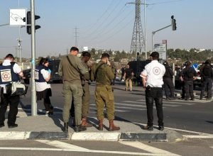 atentado-com-carro-e-faca-deixa-um-morto-e-tres-feridos-na-cisjordania