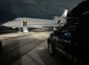 caso-master:-veja-o-jatinho-do-banqueiro-daniel-vorcaro-apreendido-pela-pf