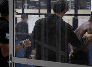 policia-combate-comando-vermelho-na-vila-kennedy,-no-rio