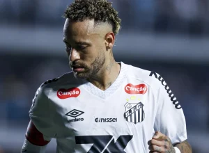 neymar-cita-romario-apos-encerrar-jejum-de-gols:-‘tem-que-ter-calma-de-medico-em-cirurgia’