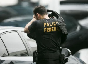 caso-master:-pf-apreendeu-r$-230-milhoes-em-obras-de-arte,-dinheiro,-carros,-joias-e-jatinho