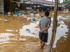 inundacoes-ja-deixaram-41-mortos-e-mais-de-meio-milhao-sem-luz-no-vietna
