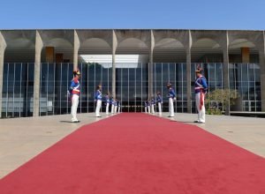 governo-minimiza-risco-de-reves-em-negociacoes-com-eua