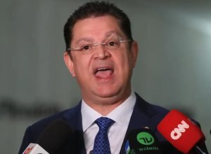 prisao-de-bolsonaro-mobiliza-aliados-e-adversarios-nas-redes-sociais