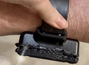 bolsonaro-diz-que-usou-ferro-de-solda-para-tentar-tirar-tornozeleira