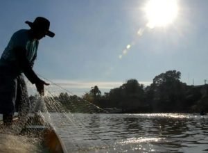 pescadores-de-tres-estados-recebem-orientacoes-sobre-seguro-defeso