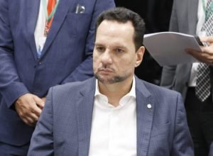 comissao-aprova-projeto-que-define-como-pratica-abusiva-nao-fornecer-troco-ao-consumidor