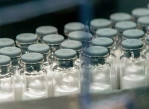 anvisa-assina-termo-de-compromisso-para-a-vacina-da-dengue-do-butantan